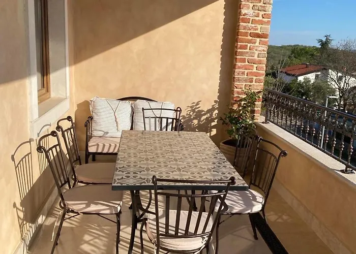Sanja Apartment Pinezići